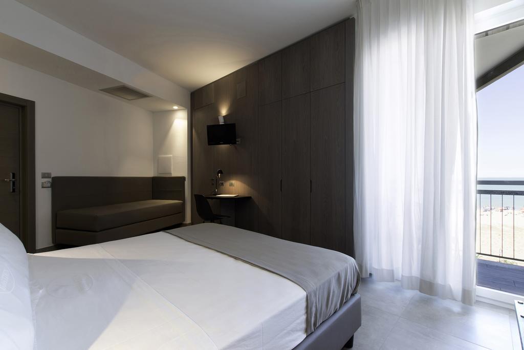 Hotel Eden Alba Adriatica Eksteriør bilde